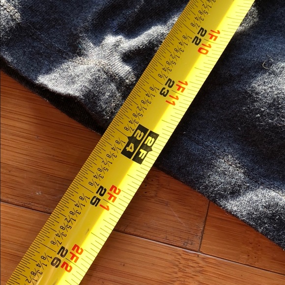 Active by Old Navy v-neck tee grey medium - Picture 5 of 6